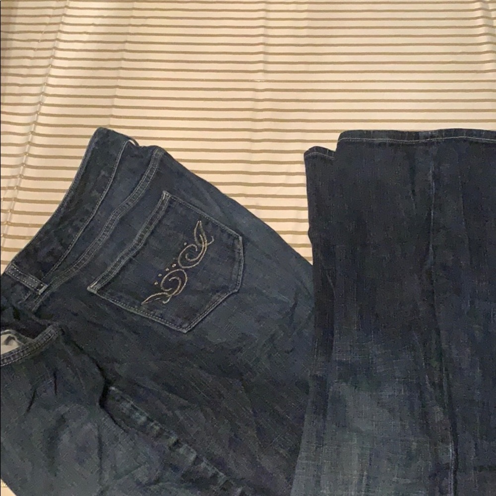 Curvy low rise jeans